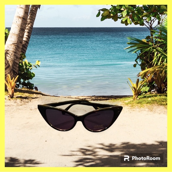 Accessories - NEW BLACK CAT EYE SUNGLASSES